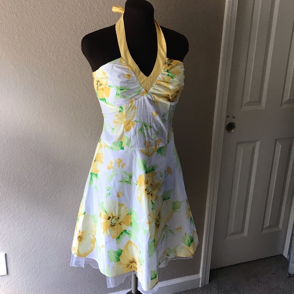 Ray of Sunshine Halter Dress Size 5 - Picture 2 of 8
